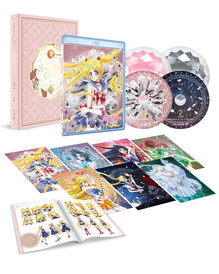 Pretty Guardian Sailor Moon Crystal Blu-ray/DVD Set 1